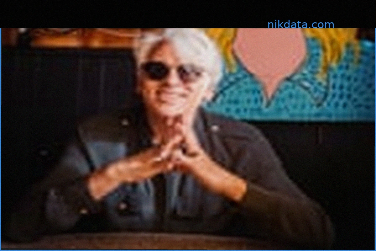 Robyn Hitchcock: From 'Self-Centred Horror' to Nashville Musician