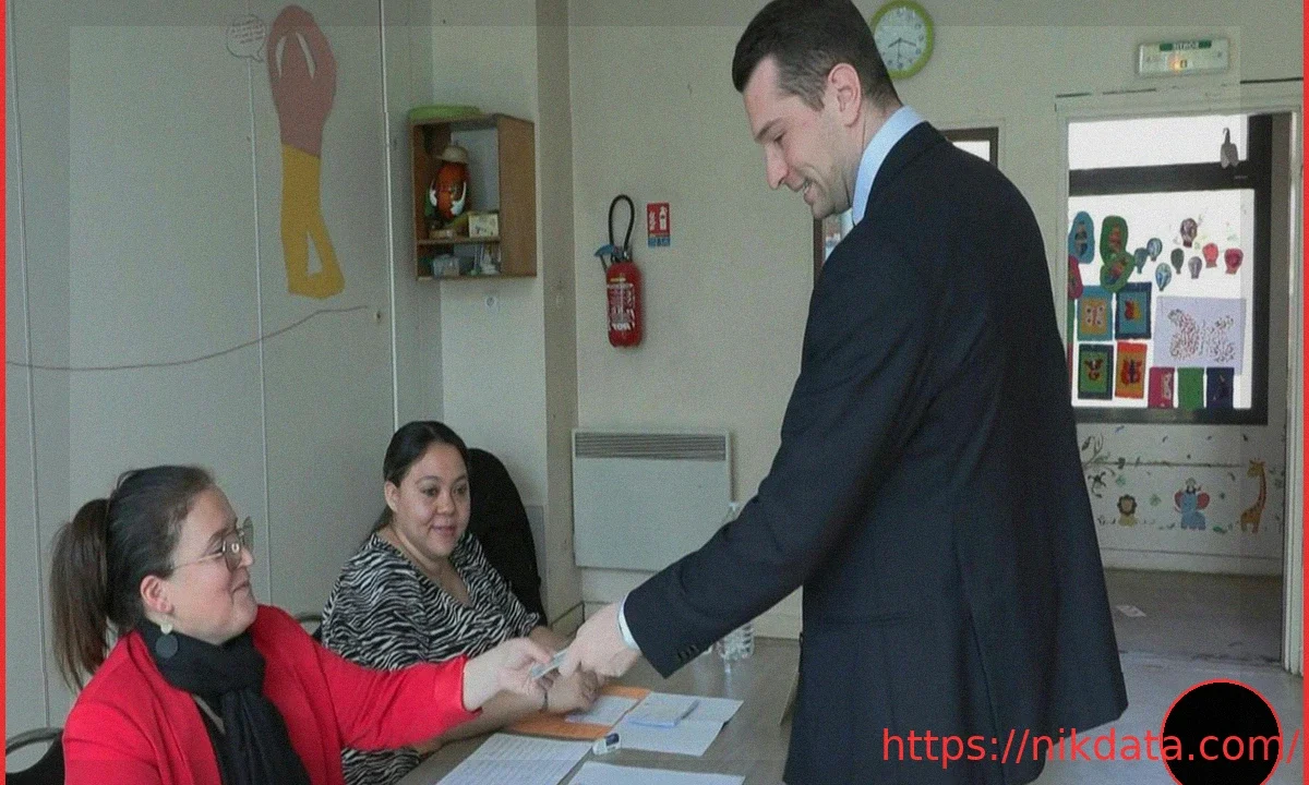 Municipal Elections 2026: Jordan Bardella Votes in Garches, a Town Without an RN Candidate